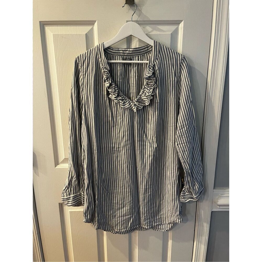 Aerie Blue & White Stripe Soft Ruffle V-Neck Top sz L